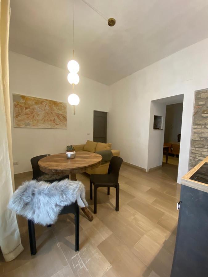 Duca Apartment *